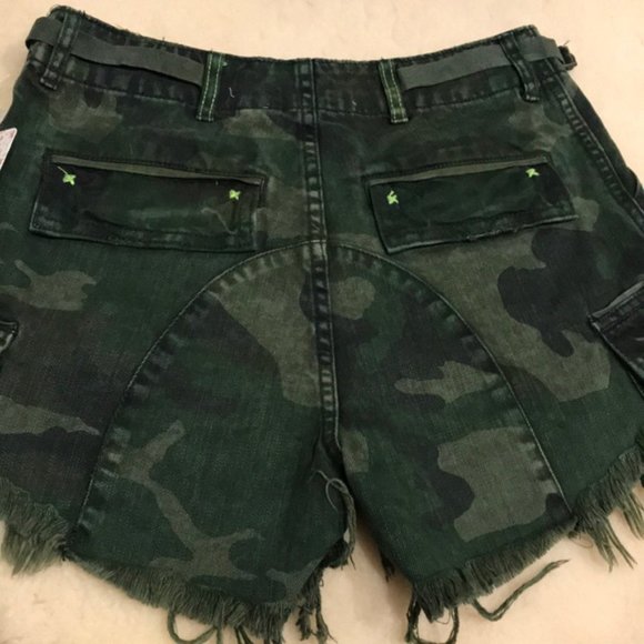 Free People Commander Cut Off Shorts.0,2,4,6,8 - Picture 2 of 9